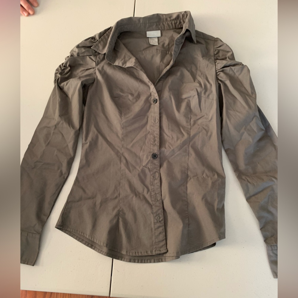 H&M button down shirt